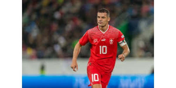 Granit Xhaka har inngått en avtale med AC Milan